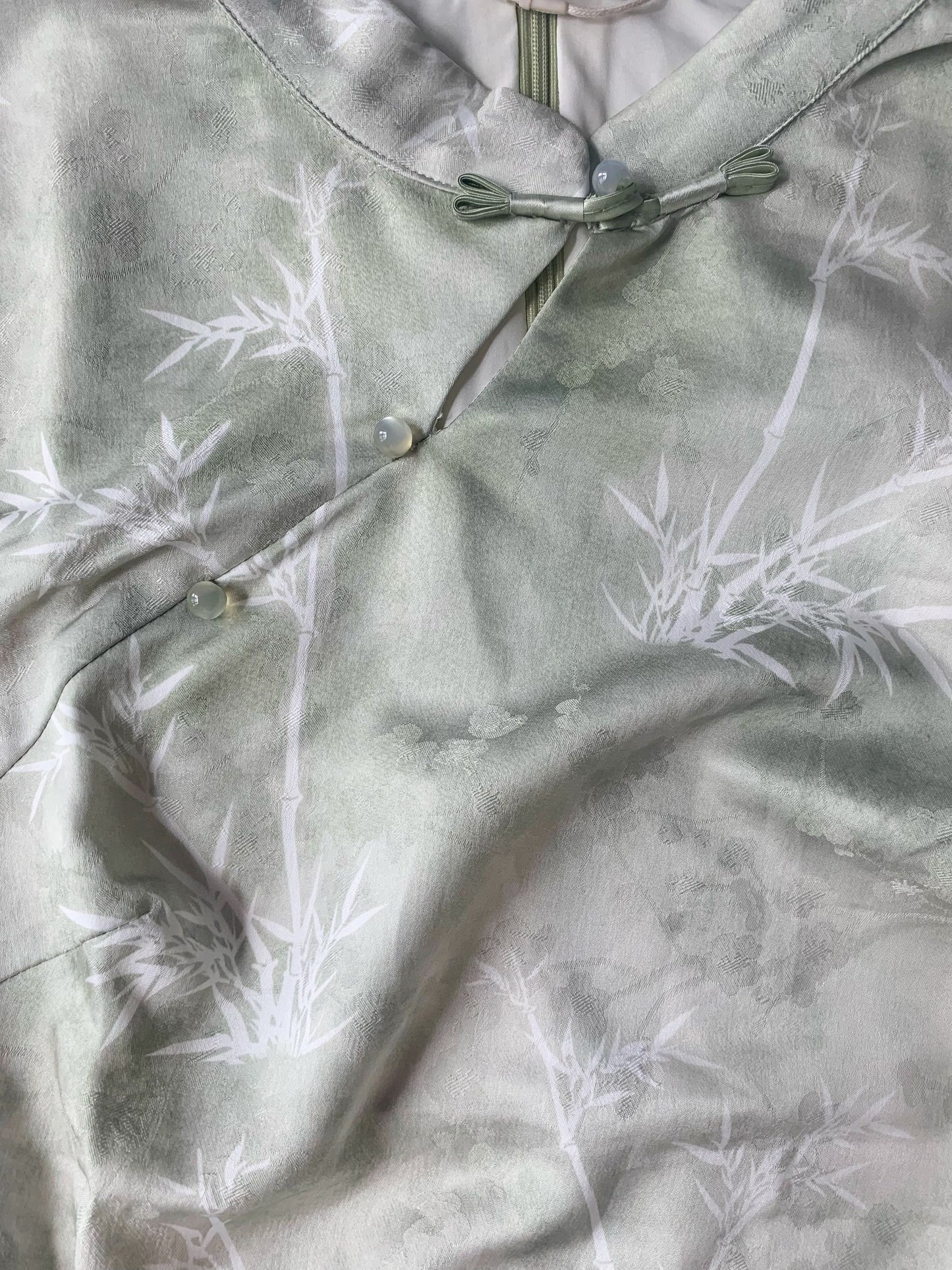 Soft Jade Flared Cheongsam-Mini | 莲池清波-短